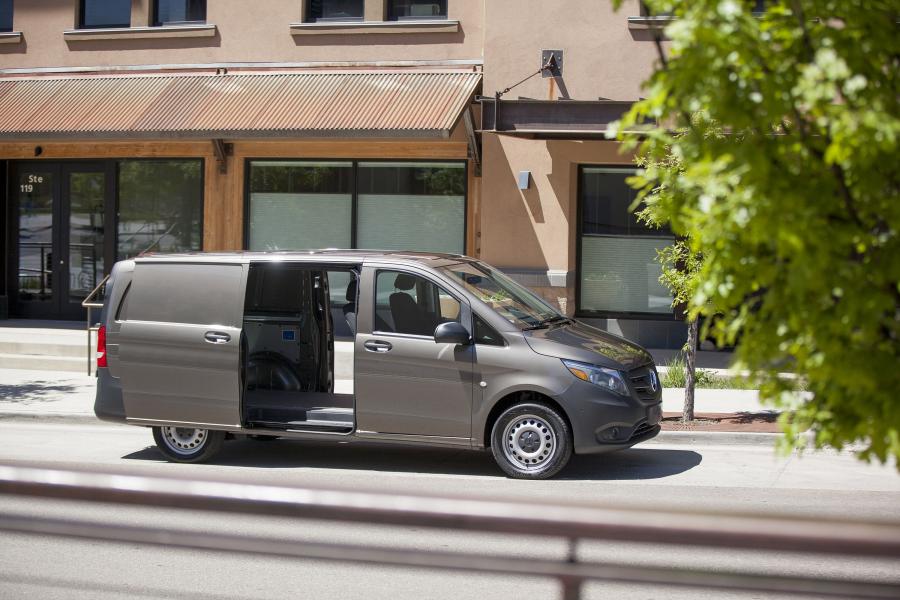  Mercedes-Benz Metris Cargo Van 2015 года  (фото 21 из 31)